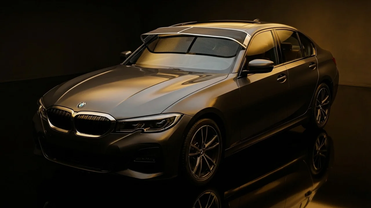 BMW 320i xDrive Car Windscreen Sunvisor - 1