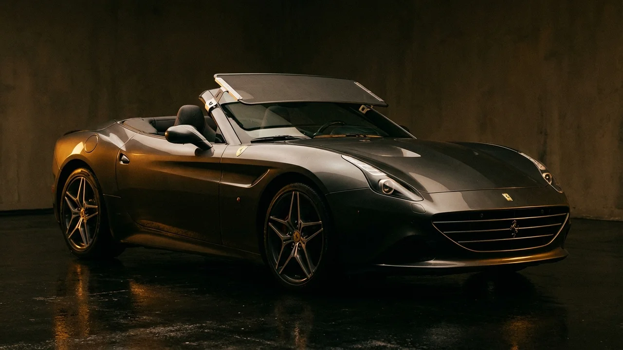 Ferrari California T Car Windscreen Sunvisor - 1