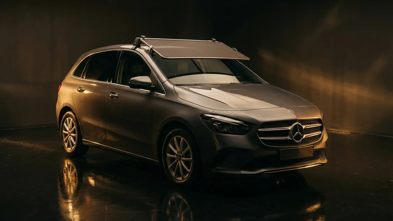 Mercedes-Benz B180 Car Windscreen Sunvisor - 1