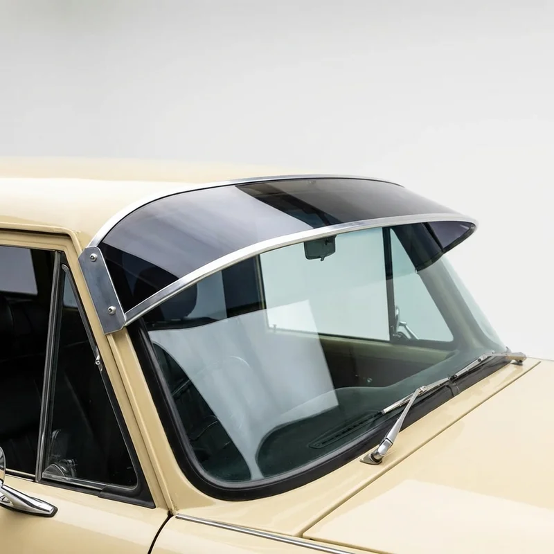 Parasolar exterior din acril fumuriu pentru Checker Aerobus (1970 - 1974) - 1